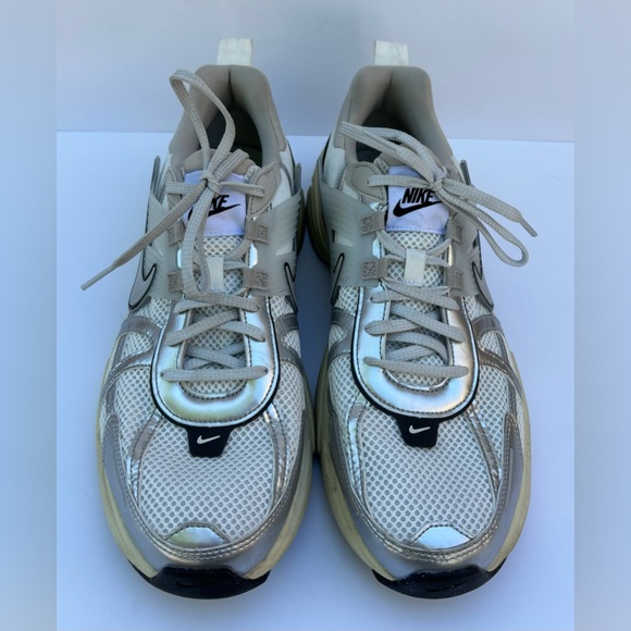 Nike V2K Run Summit White Metallic Silver Women’s Shoes - Picture 2 of 10